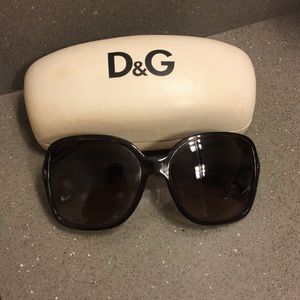 Tortoise shell brown D&G sunglasses